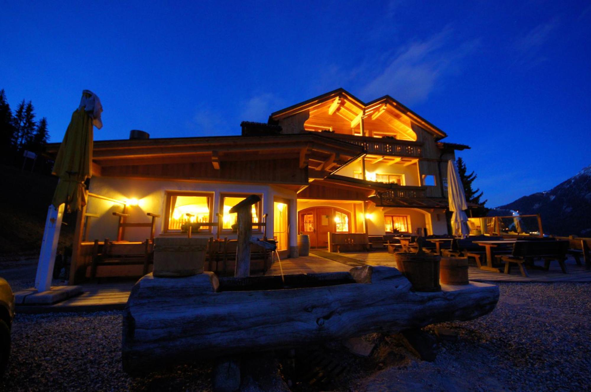 Rifugio La Para San Vigilio Di Marebbe Εξωτερικό φωτογραφία
